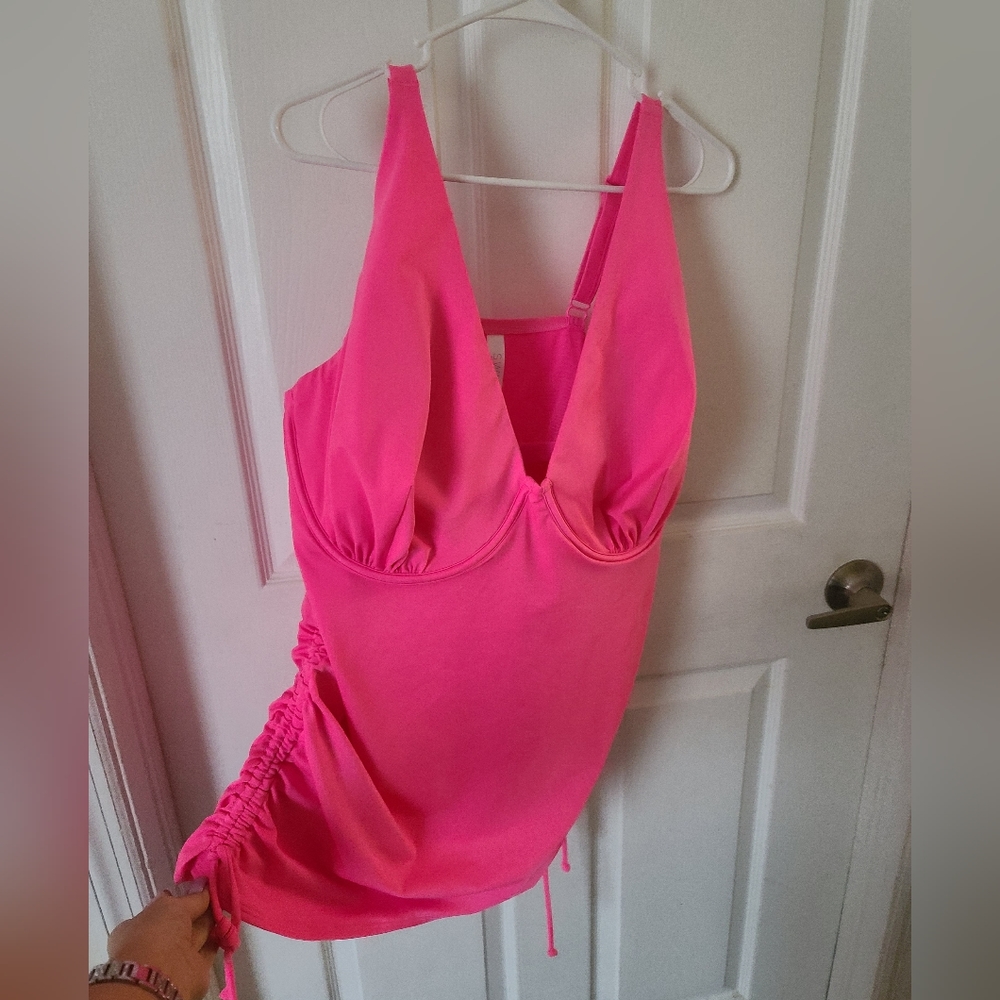 Hot pink Tankini top size 40H with size 16 bottom